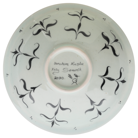 Selçuklu Bitkisel Süslemeli ve Yazıtlı Çukur Tabak 23cm