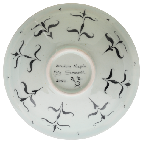 Selçuklu Bitkisel Süslemeli ve Yazıtlı Çukur Tabak 23cm